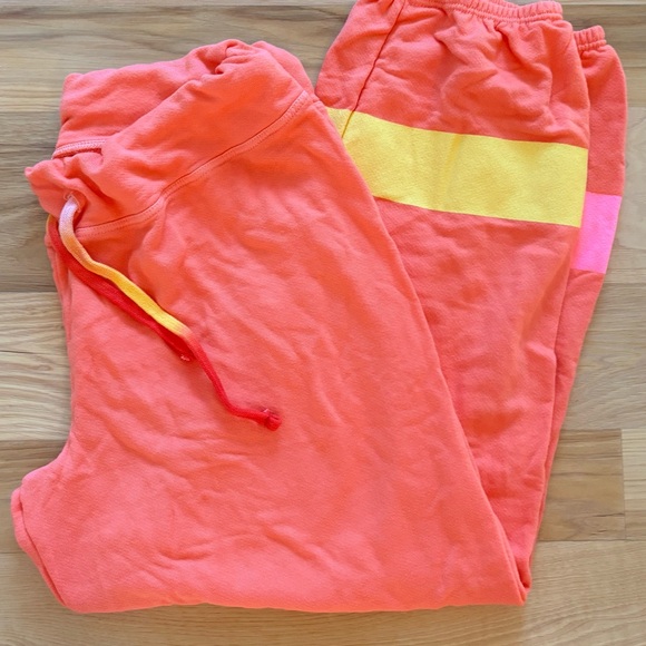 Sundry Joggers. NWT. Size 2 (medium) - Picture 2 of 3